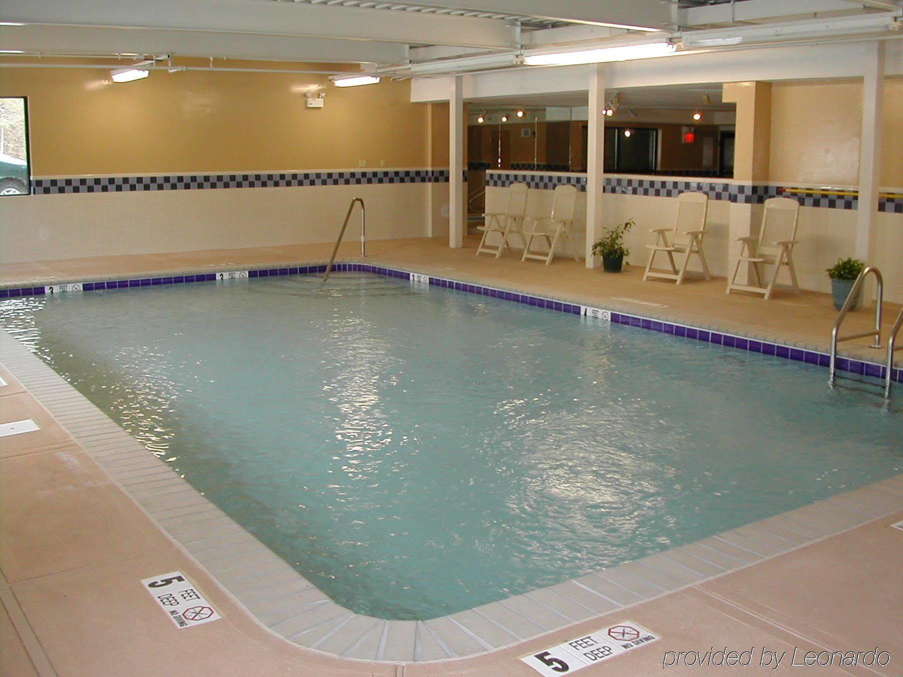 Baymont By Wyndham Groton/Mystic Hotel Buitenkant foto